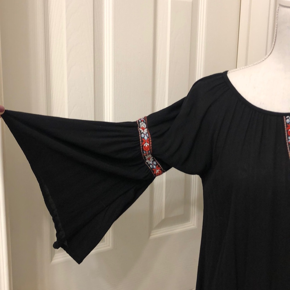 Black Boutique 3/4 sleeve blouse franchescas - Picture 3 of 5